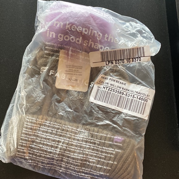 Fabletics Cable Knit Pom Beanie - Picture 5 of 6